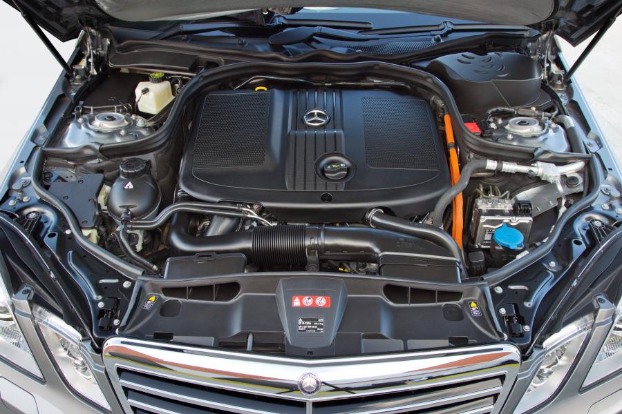  Mercedes-Benz E300 Hybrid Saloon 2012 года  (фото 6 из 58)